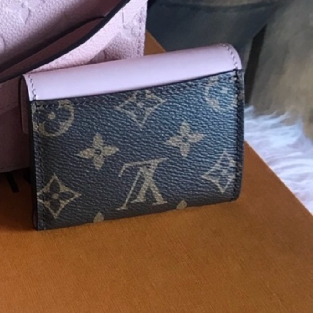 SOLD❌ Vuitton Zoe Pink Mono wallet - Picture 3 of 6